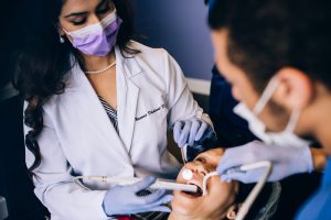 Dr. Navneet Dhaliwal - Dentist